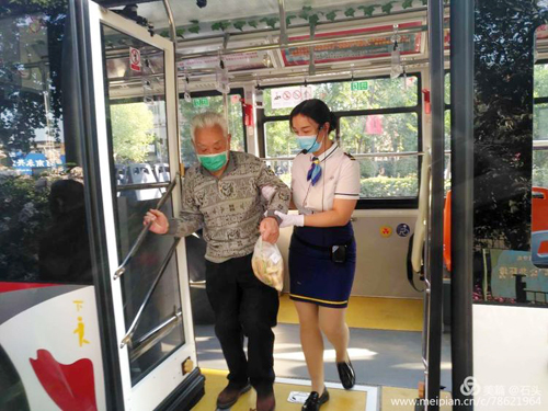 車靚，服務(wù)也靚01.jpg